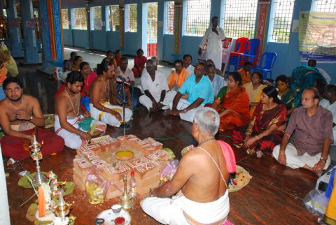 கும்பாபிஷேகம் - 2011 - முதல் நாள் நிகழச்சிகள் (கணபதி வேள்வி, கோபூஜை, தனபூஜை, முதல் கால பூஜை . . .)