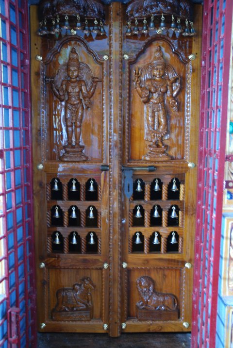கும்பாபிஷேகம் - 2011 - முதல் நாள் நிகழச்சிகள் (கணபதி வேள்வி, கோபூஜை, தனபூஜை, முதல் கால பூஜை . . .)