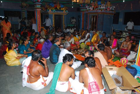 கும்பாபிஷேகம் - 2011 - முதல் நாள் நிகழச்சிகள் (கணபதி வேள்வி, கோபூஜை, தனபூஜை, முதல் கால பூஜை . . .)