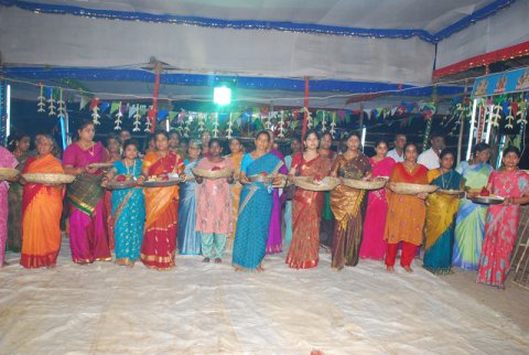 கும்பாபிஷேகம் - 2011 - இரண்டாம் நாள் நிகழச்சிகள் (சிறப்போடு பூசணை, பேரொளி வழிபாடு, திருமறை ஓதல், அஷ்டபந்தனம் சாத்துதல் . . .)