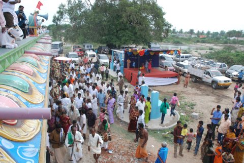 கும்பாபிஷேகம் - 2011 - மூன்றாம் நாள் நிகழச்சிகள் (திருகுடங்கள் புறப்பாடு, திருக்குட நன்னீராட்டு, சிறப்பு மகாபிஷேகம் . . . )