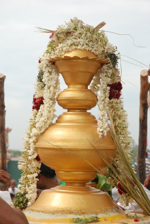 கும்பாபிஷேகம் - 2011 - மூன்றாம் நாள் நிகழச்சிகள் (திருகுடங்கள் புறப்பாடு, திருக்குட நன்னீராட்டு, சிறப்பு மகாபிஷேகம் . . . )
