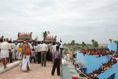 கும்பாபிஷேகம் - 2011 - மூன்றாம் நாள் நிகழச்சிகள் (திருகுடங்கள் புறப்பாடு, திருக்குட நன்னீராட்டு, சிறப்பு மகாபிஷேகம் . . . )
