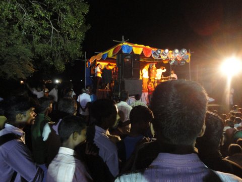 கும்பாபிஷேகம் - 2011 - அன்பர்களை சிறப்பித்தல் மற்றும் கலை நிகழச்சிகள்