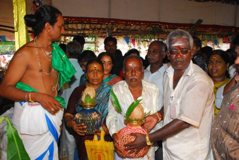 கும்பாபிஷேகம் - 2011 - அன்பர்களை சிறப்பித்தல் மற்றும் கலை நிகழச்சிகள்