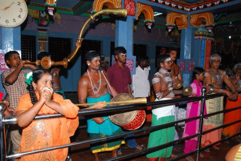 கும்பாபிஷேகம் - 2011 - அன்பர்களை சிறப்பித்தல் மற்றும் கலை நிகழச்சிகள்