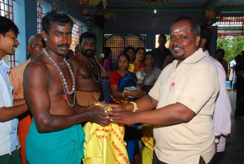 கும்பாபிஷேகம் - 2011 - அன்பர்களை சிறப்பித்தல் மற்றும் கலை நிகழச்சிகள்